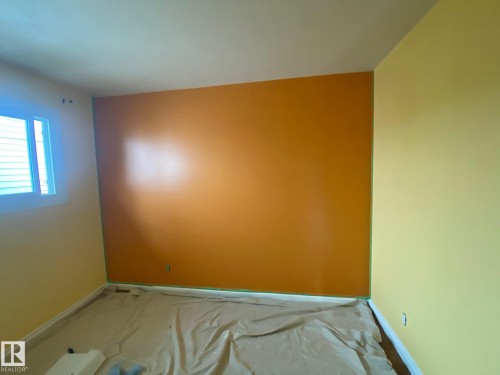 9426/9428 96A Street, Edmonton, AB - Indoor Photo Showing Other Room