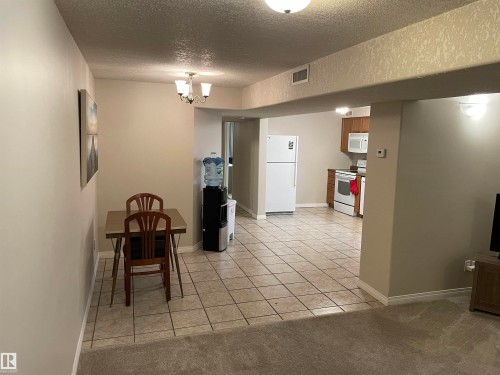 9426/9428 96A Street, Edmonton, AB - Indoor Photo Showing Other Room