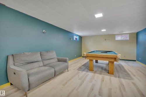 6720 20 Avenue, Edmonton, AB - Indoor Photo Showing Other Room