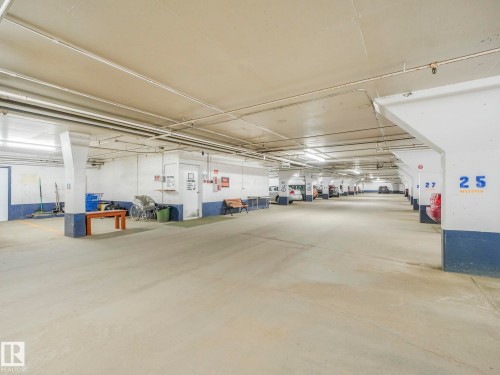 114 6220 Fulton Road, Edmonton, AB - Indoor Photo Showing Garage