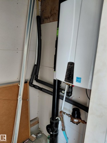 10451 157 Street, Edmonton, AB - Indoor