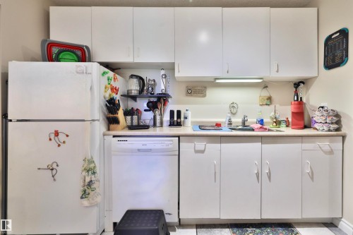 127 2204 118 Street, Edmonton, AB - Indoor Photo Showing Kitchen