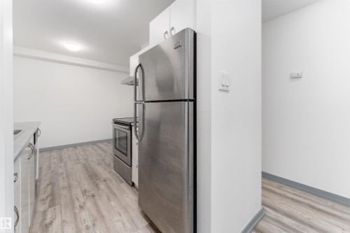 4B 13230 Fort Road, Edmonton, AB - Indoor