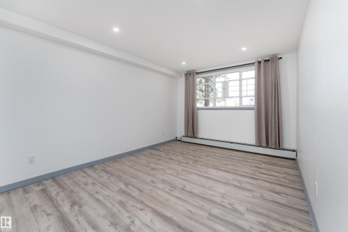4B 13230 Fort Road, Edmonton, AB - Indoor Photo Showing Other Room