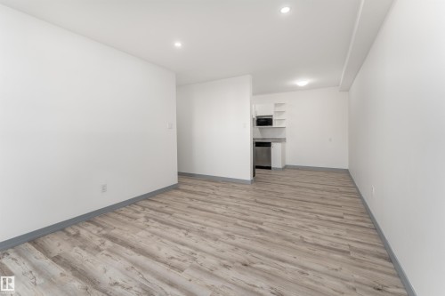 4B 13230 Fort Road, Edmonton, AB - Indoor Photo Showing Other Room