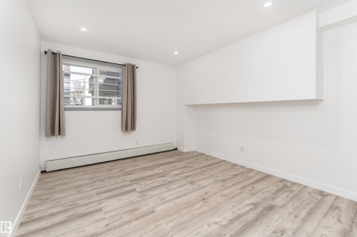 4B 13230 Fort Road, Edmonton, AB - Indoor Photo Showing Other Room
