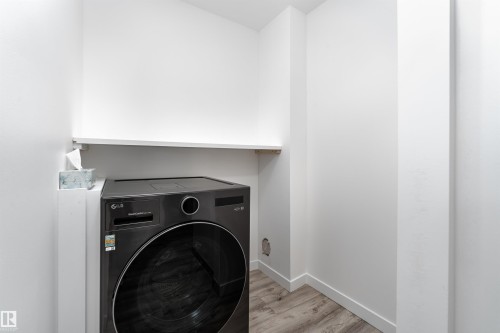 4B 13230 Fort Road, Edmonton, AB - Indoor Photo Showing Laundry Room
