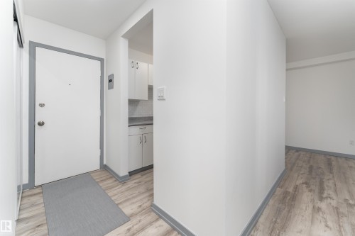 4B 13230 Fort Road, Edmonton, AB - Indoor Photo Showing Other Room