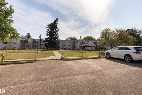 4B 13230 Fort Road, Edmonton, AB - Outdoor