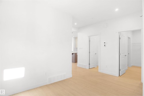 20608 27 Avenue, Edmonton, AB - Indoor Photo Showing Other Room