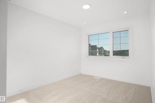 20608 27 Avenue, Edmonton, AB - Indoor Photo Showing Other Room