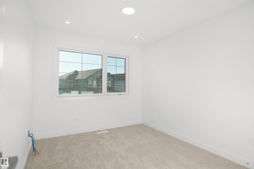 20608 27 Avenue, Edmonton, AB - Indoor Photo Showing Other Room