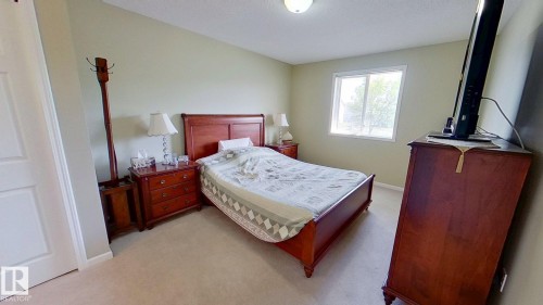 12 13217 155 Avenue, Edmonton, AB - Indoor Photo Showing Bedroom