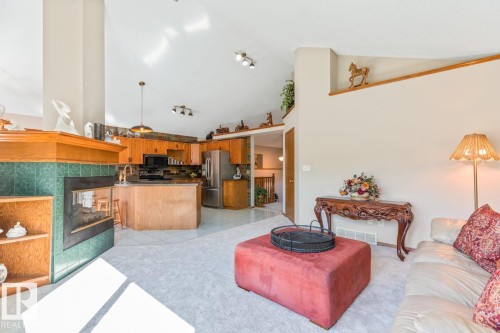 11735 10 Avenue Nw, Edmonton, AB - Indoor