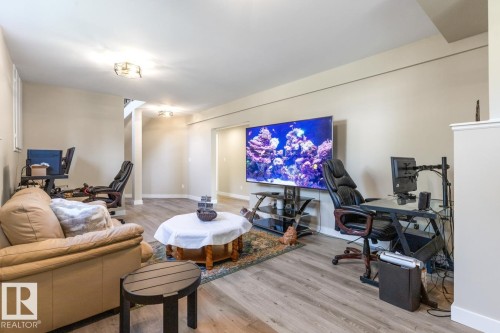 11735 10 Avenue Nw, Edmonton, AB - Indoor