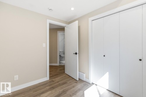 11735 10 Avenue Nw, Edmonton, AB - Indoor Photo Showing Other Room