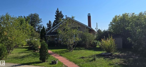 4421 49 Street  Vegreville, AB T9C 1A7