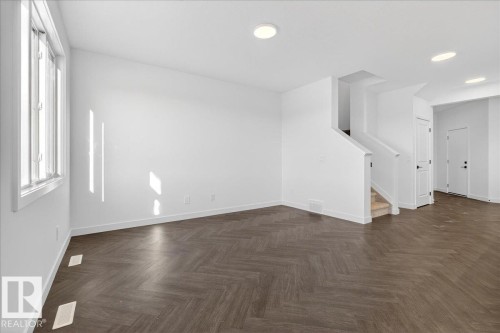 2134 Crossbill Lane, Edmonton, AB - Indoor Photo Showing Other Room