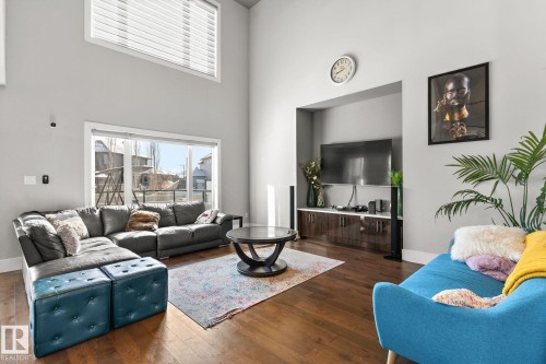 1507 Adamson View Sw, Edmonton, AB - Indoor Photo Showing Living Room