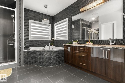 1507 Adamson View Sw, Edmonton, AB - Indoor Photo Showing Other Room