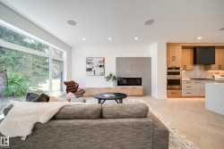 7146 119 Street  Edmonton, AB T6G 1V6