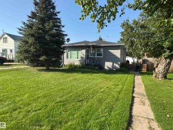 5104 50 Avenue  Pickardville, AB T0G 1W0
