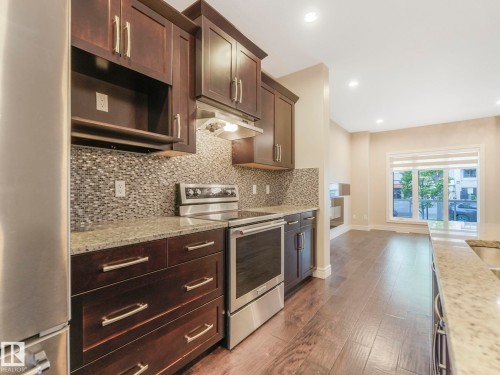 2 10319 120 Street, Edmonton, AB - Indoor Photo Showing Kitchen With Upgraded Kitchen