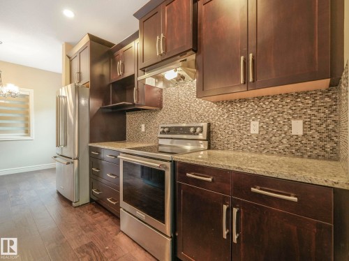 2 10319 120 Street, Edmonton, AB - Indoor Photo Showing Kitchen