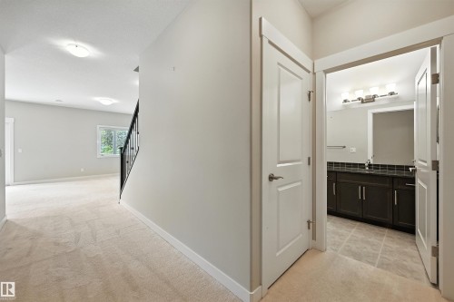 14 3090 Cameron Heights Way, Edmonton, AB - Indoor Photo Showing Other Room