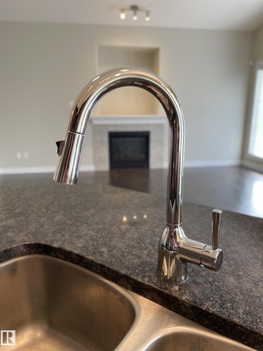 14 3090 Cameron Heights Way, Edmonton, AB - Indoor Photo Showing Kitchen With Upgraded Kitchen