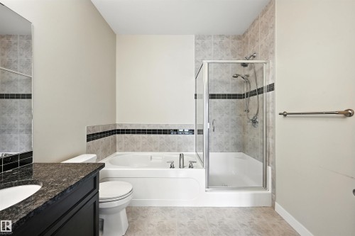 14 3090 Cameron Heights Way, Edmonton, AB - Indoor Photo Showing Bathroom