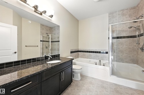 14 3090 Cameron Heights Way, Edmonton, AB - Indoor Photo Showing Bathroom