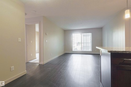 230 6076 Schonsee Way Nw, Edmonton, AB - Indoor