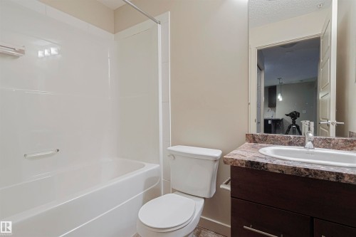 230 6076 Schonsee Way Nw, Edmonton, AB - Indoor Photo Showing Bathroom