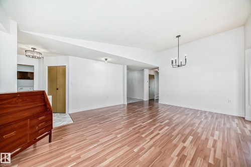 15571 59A Street, Edmonton, AB - Indoor