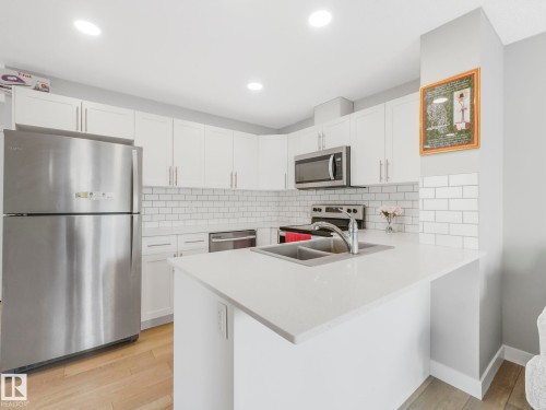 86 17832 78 Street, Edmonton, AB - Indoor Photo Showing Kitchen With Stainless Steel Kitchen With Double Sink With Upgraded Kitchen