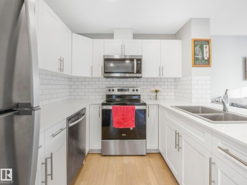 86 17832 78 Street, Edmonton, AB - Indoor Photo Showing Kitchen With Stainless Steel Kitchen With Double Sink With Upgraded Kitchen