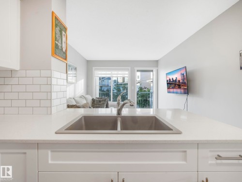 86 17832 78 Street, Edmonton, AB - Indoor Photo Showing Kitchen With Double Sink
