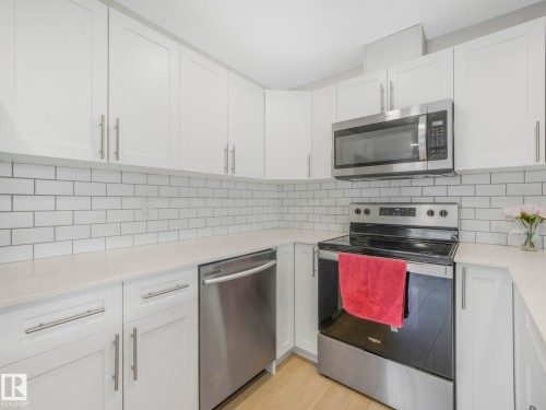 86 17832 78 Street, Edmonton, AB - Indoor Photo Showing Kitchen With Stainless Steel Kitchen With Upgraded Kitchen