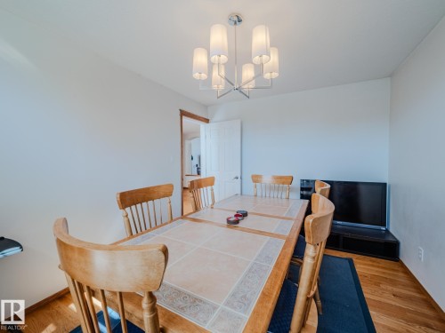 7824 165 Avenue, Edmonton, AB - Indoor Photo Showing Dining Room