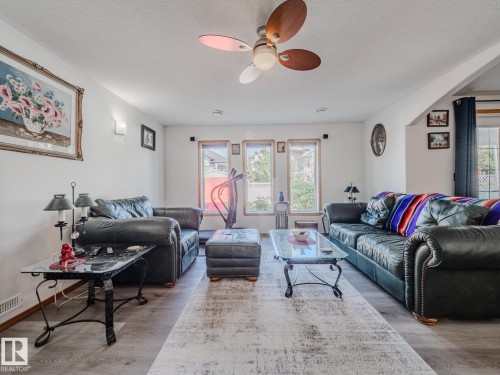 7824 165 Avenue, Edmonton, AB - Indoor Photo Showing Living Room