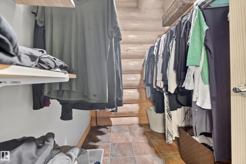 16 52111 Rge Road 25, Rural Parkland County, AB - Indoor With Storage