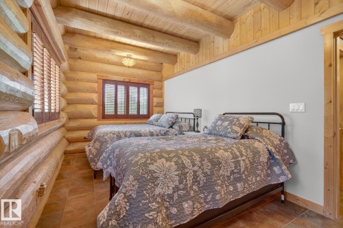 16 52111 Rge Road 25, Rural Parkland County, AB - Indoor Photo Showing Bedroom