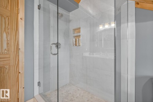 16 52111 Rge Road 25, Rural Parkland County, AB - Indoor Photo Showing Bathroom