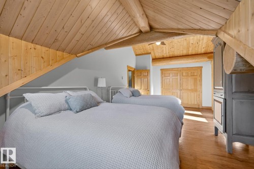 16 52111 Rge Road 25, Rural Parkland County, AB - Indoor Photo Showing Bedroom