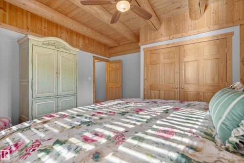 16 52111 Rge Road 25, Rural Parkland County, AB - Indoor Photo Showing Bedroom