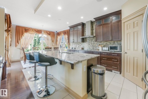 1238 Secord Landing Landing, Edmonton, AB - Indoor Photo Showing Kitchen With Upgraded Kitchen
