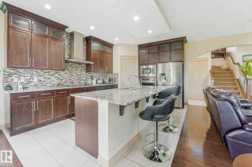 1238 Secord Landing Landing, Edmonton, AB - Indoor Photo Showing Kitchen With Upgraded Kitchen