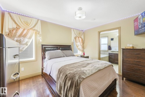 1238 Secord Landing Landing, Edmonton, AB - Indoor Photo Showing Bedroom