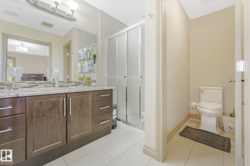 1238 Secord Landing Landing, Edmonton, AB - Indoor Photo Showing Bathroom